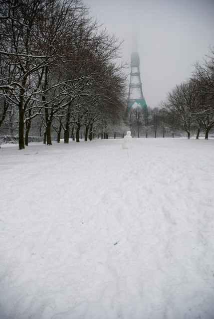 Long f/4, 1/320sec, 18mm)